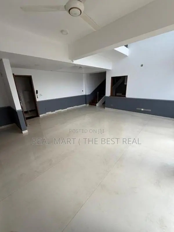COLOMBO 5 : 4-BR (2240 SQFT) LUXURY DUPLEX APARTMENT FOR SALE