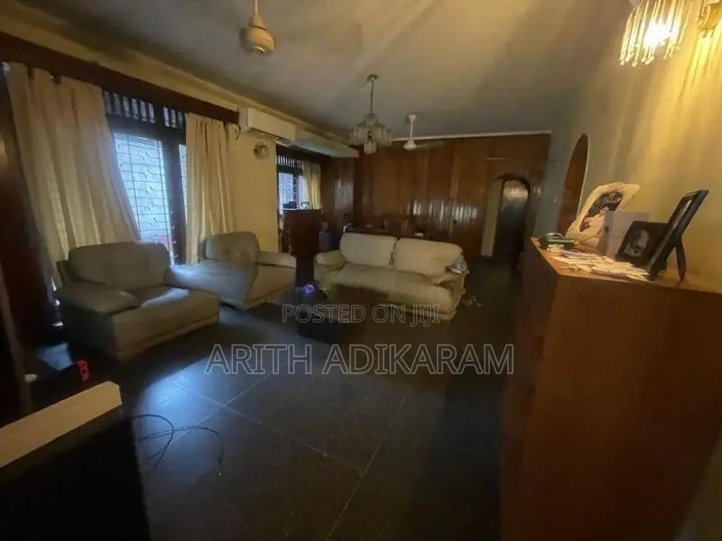 Land with House for Sale Kirulapone