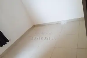 Apartment for Sale in Colombo 04