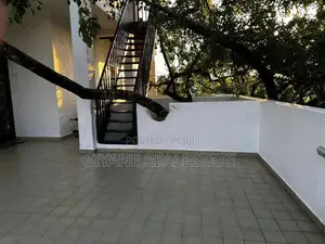 Luxury Tree House for Sale Nugegoda
