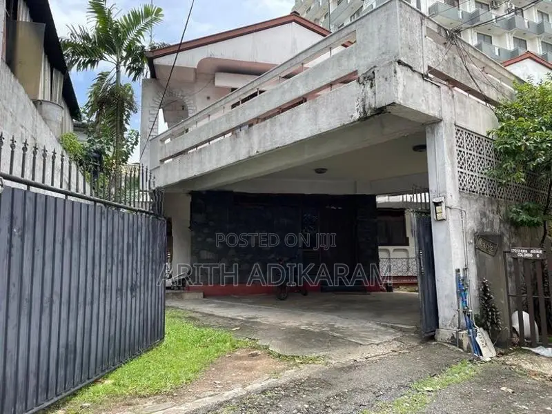 Land with House for Sale Kirulapone