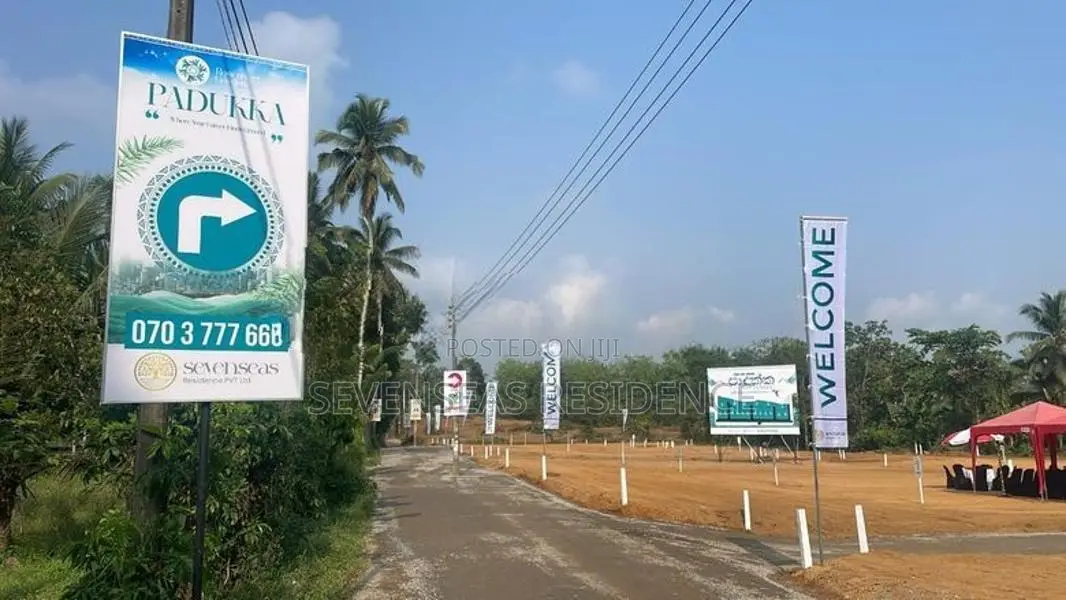 Residential plots for sale in Padukka Town