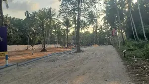 කඩවත වෑබඩ සුජිත් කැකුළාවල පාරෙන් බිම්කොටස්