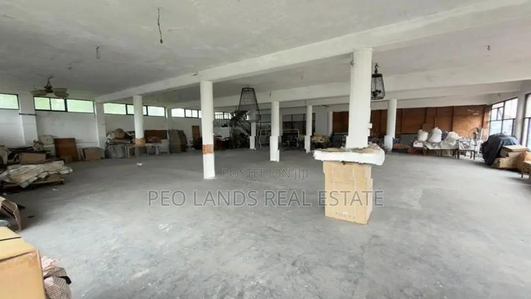 (DC1225) Commercial Building for Sale in High Level Road Homagama