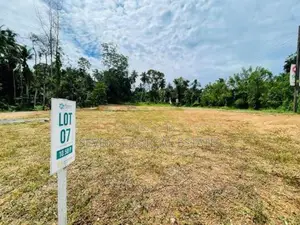 10 Perches Residential Land Plots for Sale in Padukka