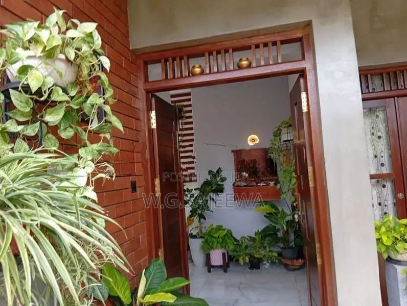 House for sale seeduwa