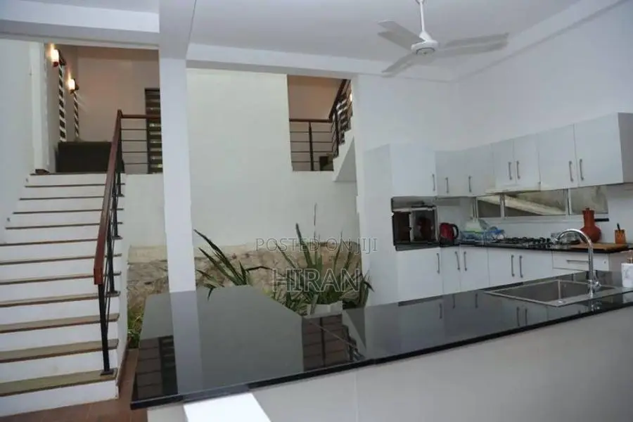 Luxury House for Rent with Furniture in Kottawa