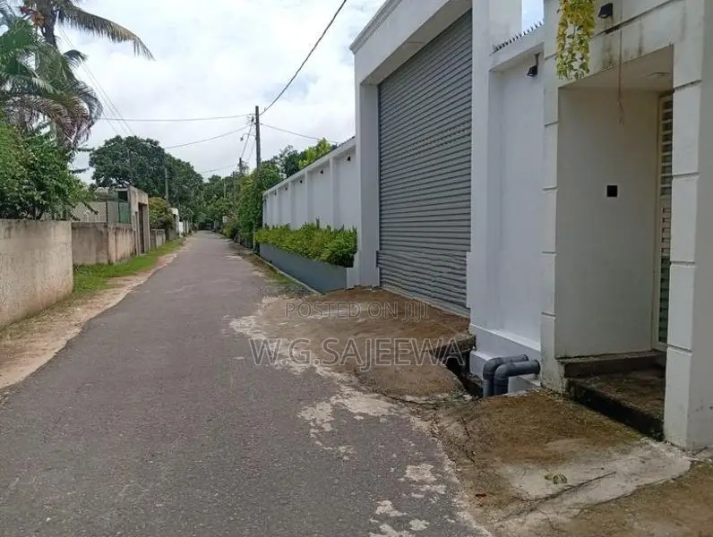 House for sale seeduwa