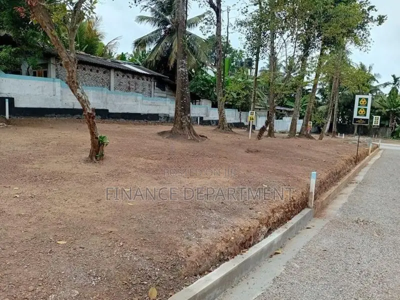 Piliyandala Town Land for Sale in Batakeththara