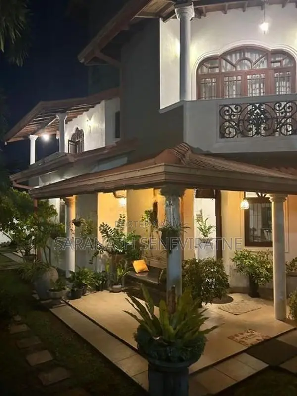 Luxury House For Sale From Bokundara Piliyandala With Furniture
