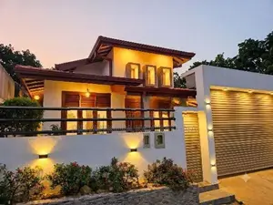 Luxury House For Sale in Kahatuduwa