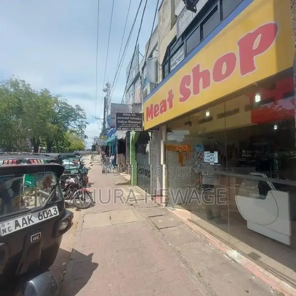 මොරටුව, කටුබැද්ද, ගාලු පාරට මුහුණලා ඉඩමක් විකිණීමට ඇත. (ID : KATB002S)
