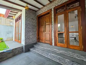 Luxury House For Sale in Kahatuduwa