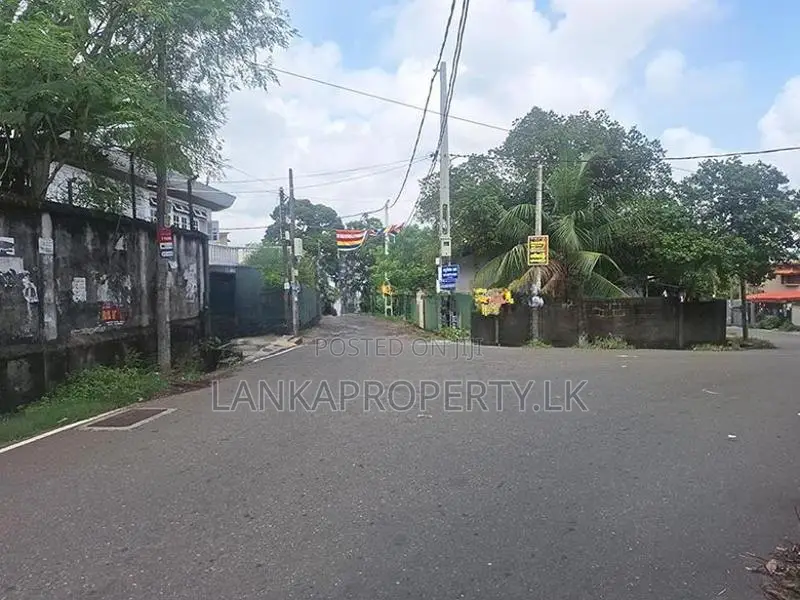 Land for Sale at Pasal Mawatha, Gangodawila, Nugegoda.