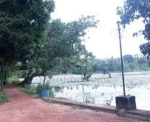 මිනුවන්ගොඩින් වටිනා ඉඩමක් විකිණීමට