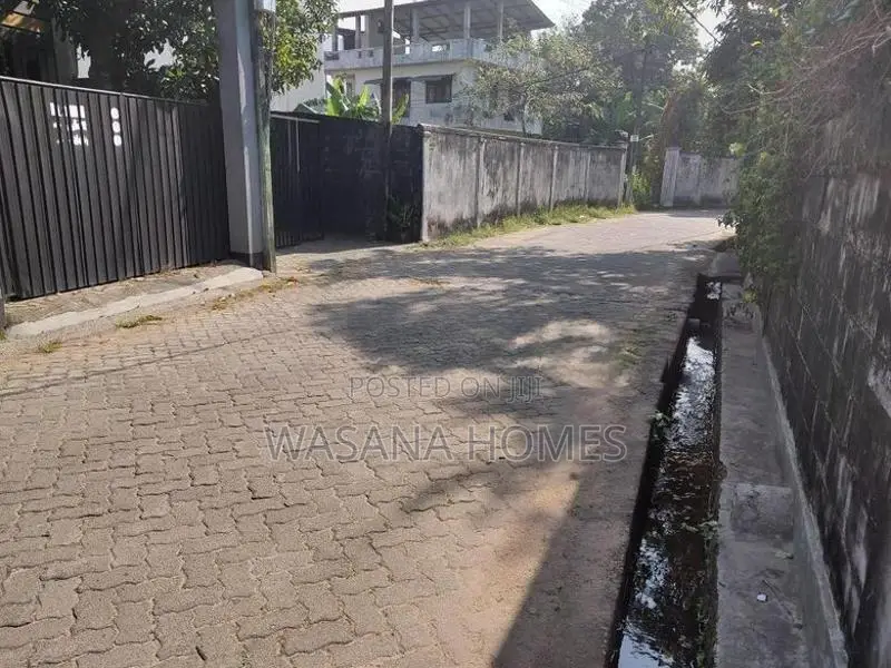 Nice Land for Sale Boralesgamuwa