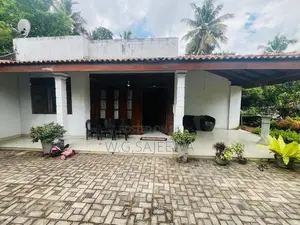 Single Storey house sale in Ganemulla Town