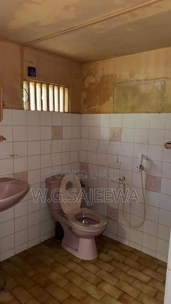 48perch land with house for sale in ja-Ela