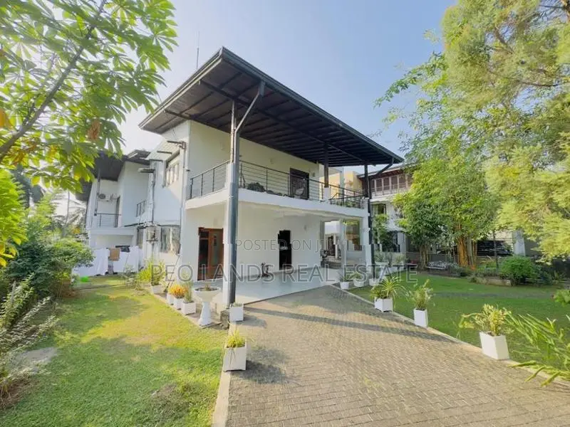 (DH548) Furnished Modern Two Storey House for Sale in Athurugiriya