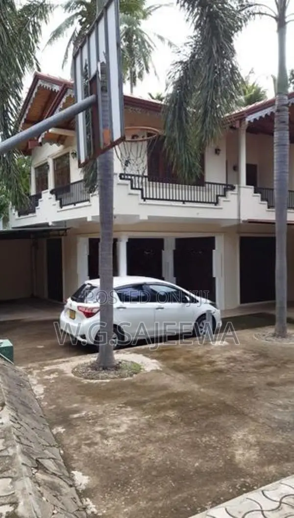 52perch Land with swimming pool House for sale in Godigamuwa