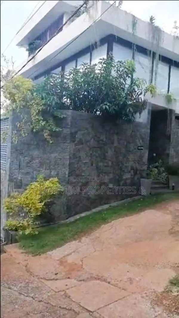 10.5P Land For Sale Maharagama Temple Road