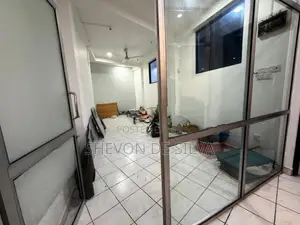 Building for Rent in Kandana Station Rd