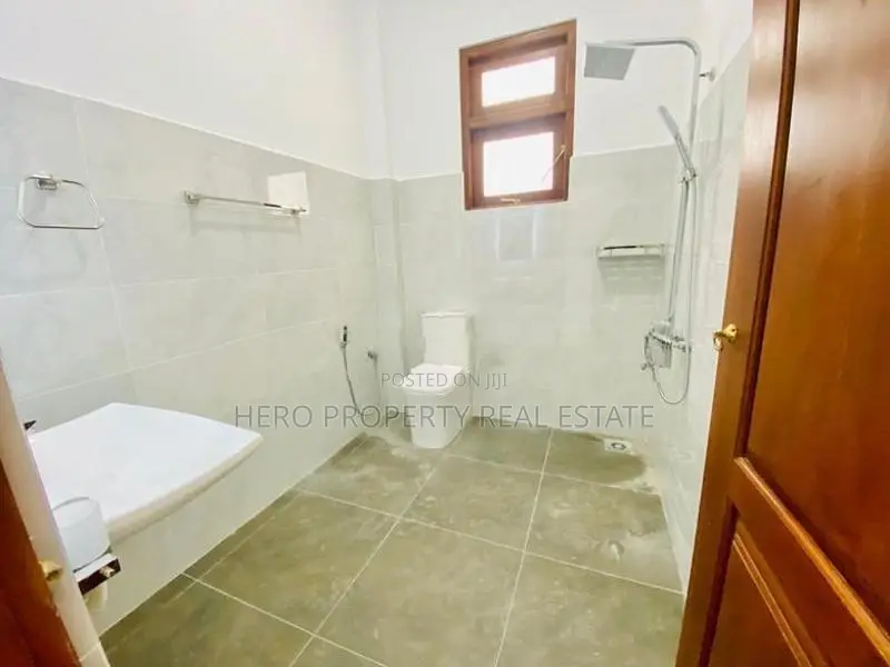 HAS203 - Luxury Valuable House for Sale in Piliyandala