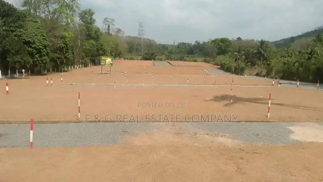 කොස්ගම ඉඩම