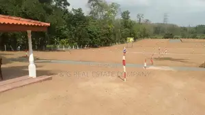 කොස්ගම ඉඩම