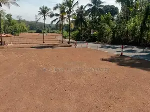 කොස්ගම ඉඩම