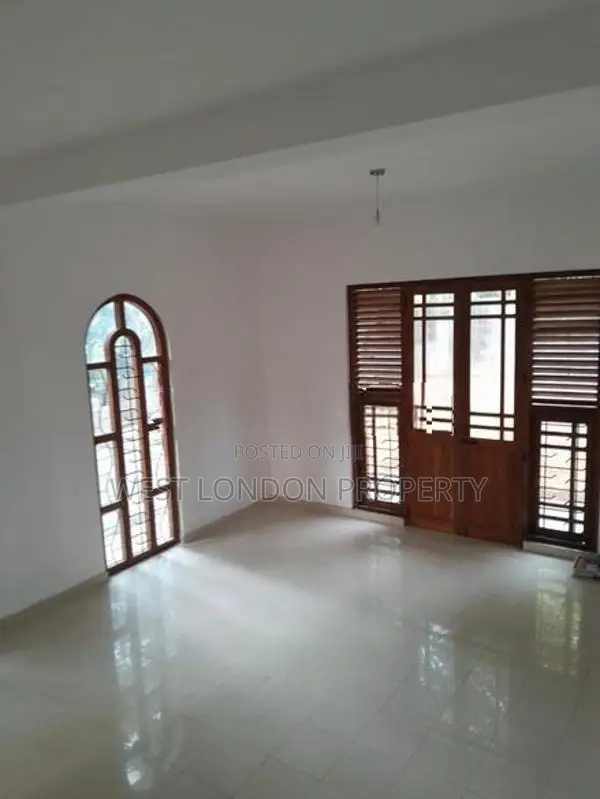 3-Storey Family House for Sale – Dewalegama, Kegalle