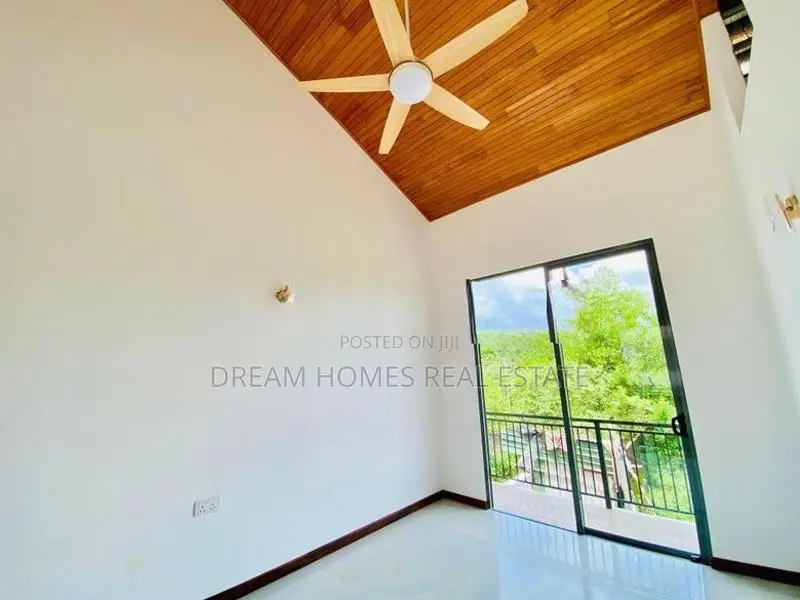 Luxury House for Sale – Athurugiriya