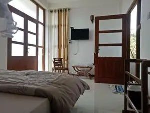 Holiday Rooms in Hatton (White Block Hotel )