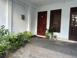 2 Storey House in Pallewatte, Battaramulle