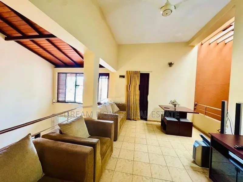 Luxury 3-Storey House for Sale – Northern Castle Residencies, Hokandar