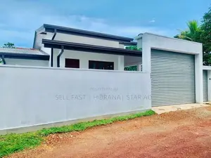 Modern New Luxury House for Sale in Bandaragama