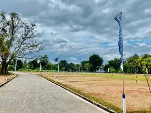 කුරුණෑගල පුත්තලම පාරට මීටර් 200 දුරින් රත්කරව්ව බිම් කොටස්