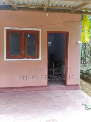 කාමරයක් කුලියට දීමට Millawa