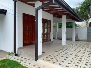 Modern New Luxury House for Sale in Bandaragama
