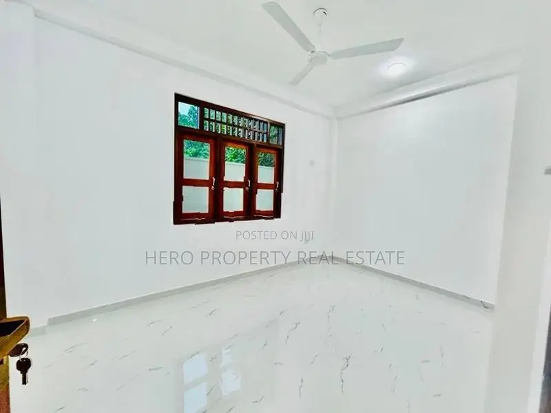 HAS208 - Elegant Luxurious House for Sale in Piliyandala