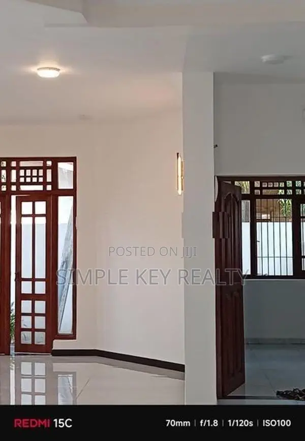YG-77Beutiful three store house for sale in gampaha yakkala road
