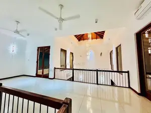 House Kotte Mansion with Rooftop Entertainment Area Pool