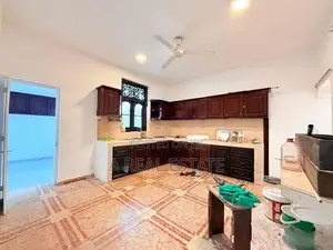 Modern 3 Storey 6 Bedroom House For Rent In Pamankada Colombo-6