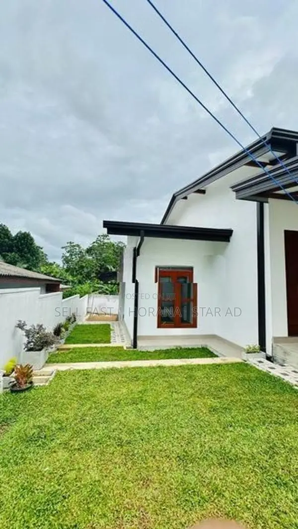 Modern New Luxury House for Sale in Bandaragama
