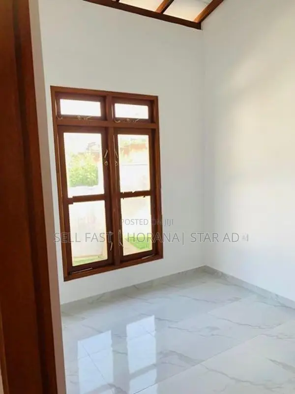 Modern New Luxury House for Sale in Bandaragama