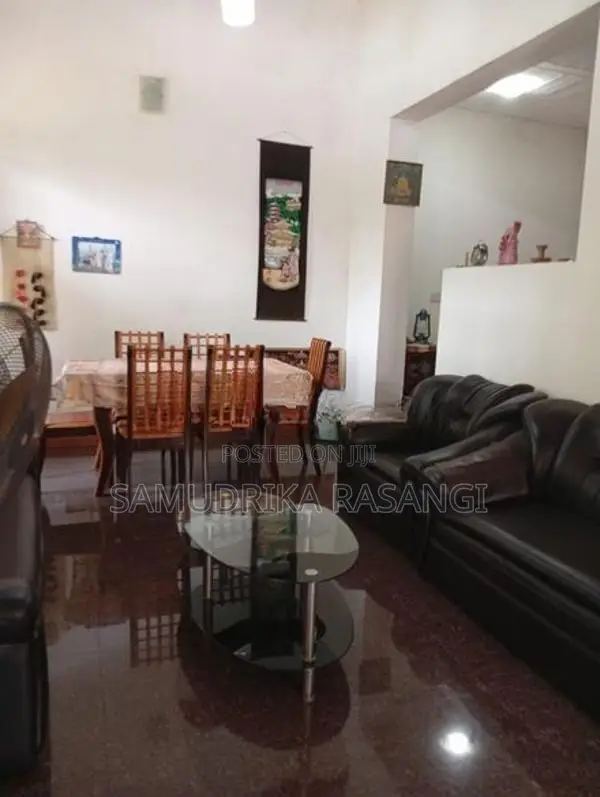 House Sale Batuwatta