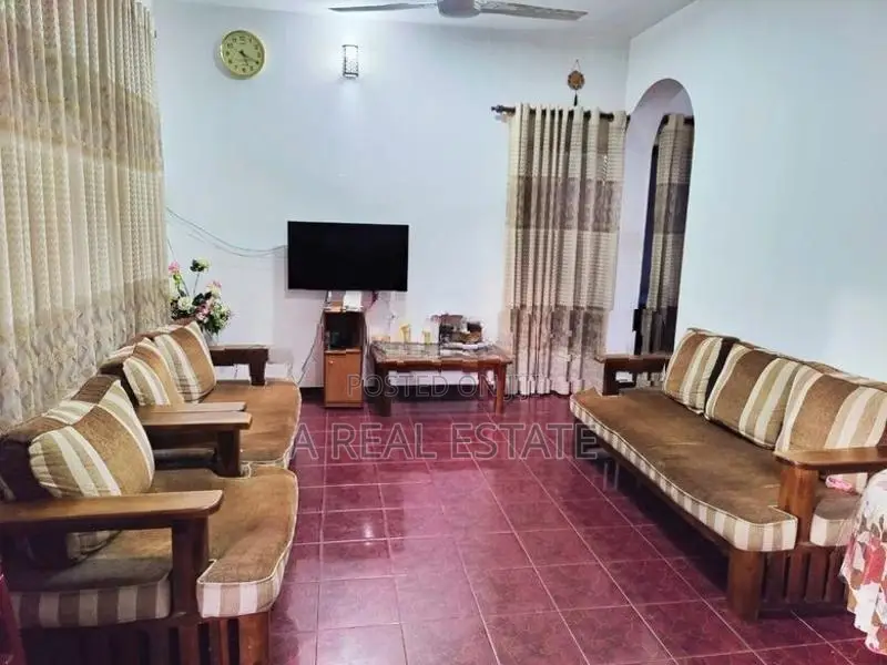 Modern 2 Storey Unit 6 Bedroom House For Sale In Dehiwala