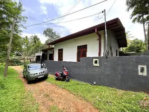 House Homagama New Meegoda Junction 1.5 km Off High-Level Rd
