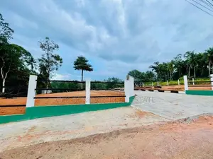 Valuable Land for Sale Near Kandy Rd in Kalagedihena
