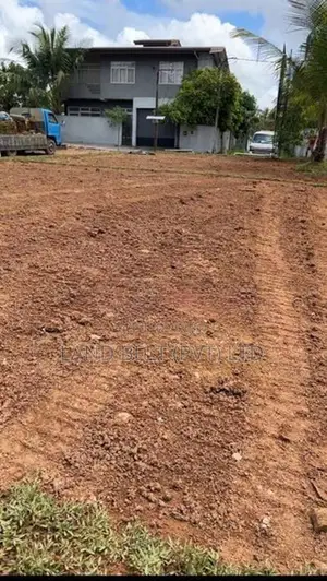 Land for Sale Makubura